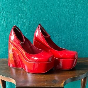 Jeffrey Campbell Platform Wedges Size 8